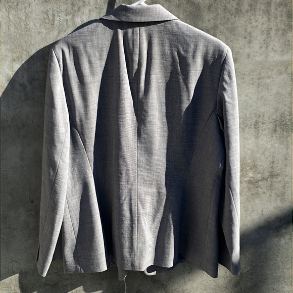 Gorgeous 100% Wool Lafayette 148 Classic Blazer size 14 - Picture 3 of 11